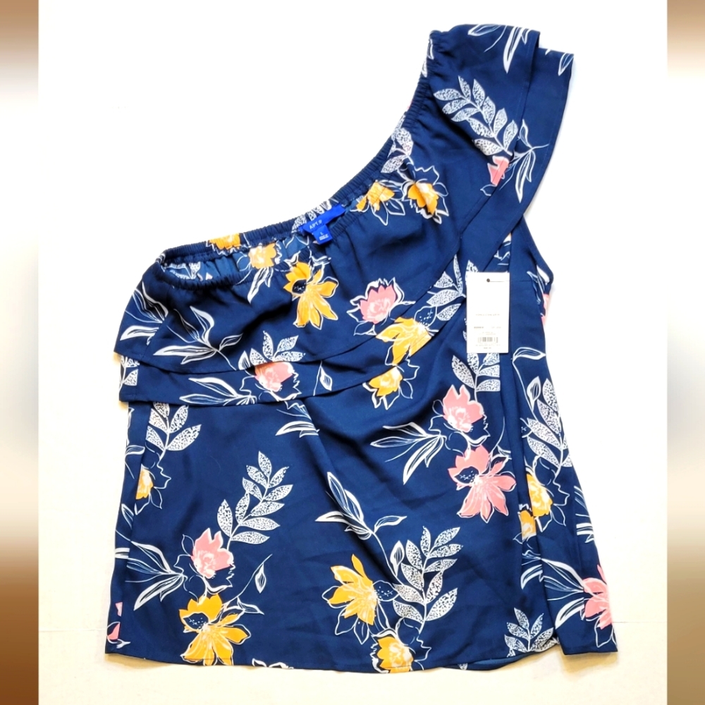One Shoulder Top
